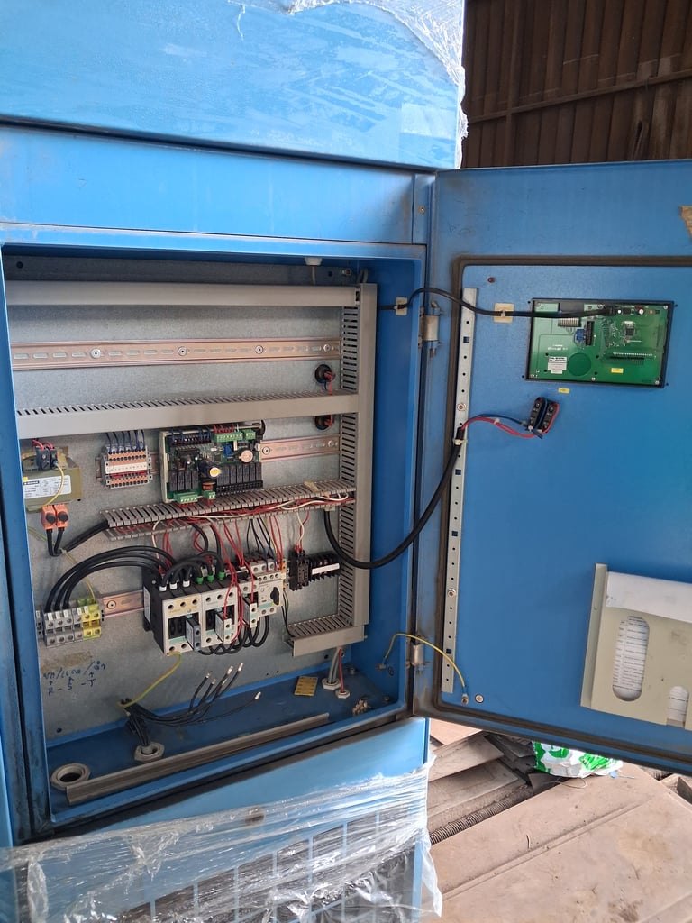 ขายปั้มลมสกรู ยี่ห้อ BOGE รุ่น C30 ขนาด30hp สภาพดี มีอยู่2เครื่อง