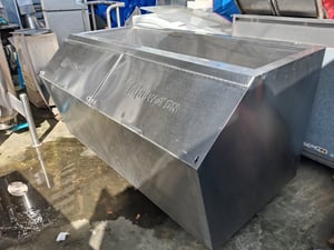 ขายถังเก็บน้ำแข็ง เสตนเลส เดิมเป็นฐานของเครื่องทำน้ำแข็ง สามารถเอาไปแปลงเป็นถังเก็บน้ำแข็งได้ ขายถังเก็บน้ำแข็ง เสตนเลส เดิมเป็นฐานของเครื่องทำน้ำแข็ง สามารถเอาไปแปลงเป็นถังเก็บน้ำแข็งได้