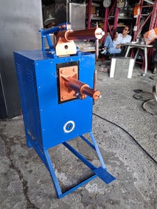 เครื่องเชื่อมอาร์คสปอตเวลดิ้ง ขนาดใหญ่ ใช้งานได้ปกติ