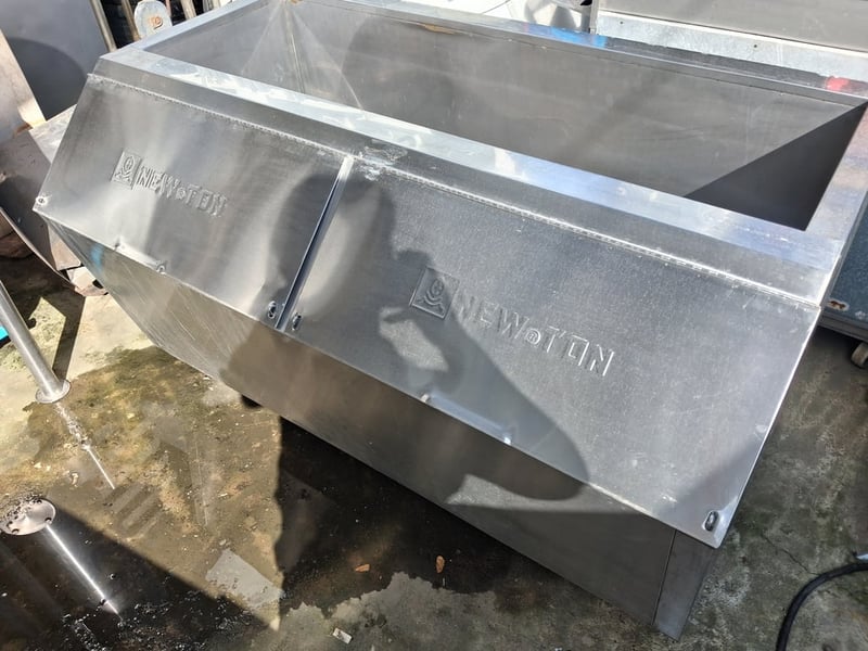 ขายถังเก็บน้ำแข็ง เสตนเลส เดิมเป็นฐานของเครื่องทำน้ำแข็ง สามารถเอาไปแปลงเป็นถังเก็บน้ำแข็งได้ ขายถังเก็บน้ำแข็ง เสตนเลส เดิมเป็นฐานของเครื่องทำน้ำแข็ง สามารถเอาไปแปลงเป็นถังเก็บน้ำแข็งได้