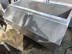 ขายถังเก็บน้ำแข็ง เสตนเลส เดิมเป็นฐานของเครื่องทำน้ำแข็ง สามารถเอาไปแปลงเป็นถังเก็บน้ำแข็งได้ ขายถังเก็บน้ำแข็ง เสตนเลส เดิมเป็นฐานของเครื่องทำน้ำแข็ง สามารถเอาไปแปลงเป็นถังเก็บน้ำแข็งได้