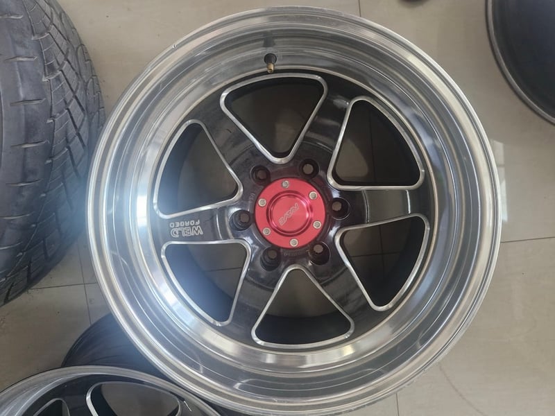 ล้อ WELD มือ 2 ขอบ 18 สภาพพร้อมใช้งาน สำหระบกระบะ 6 รู ล้อ WELD มือ 2 ขอบ 18 สภาพพร้อมใช้งาน สำหระบกระบะ 6 รู