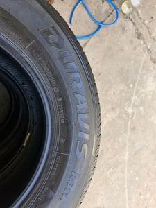 ยาง BRIDGESTONE R611 215-70R15 ปี24 พร้อมใช้งาน