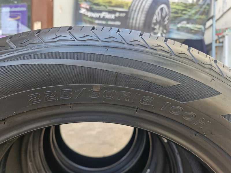 ยางป้ายแดง GOODRIDE SU320 ขนาด 225-60R18 สภาพนางฟ้า