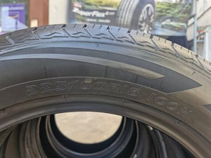 ยางป้ายแดง GOODRIDE SU320 ขนาด 225-60R18 สภาพนางฟ้า