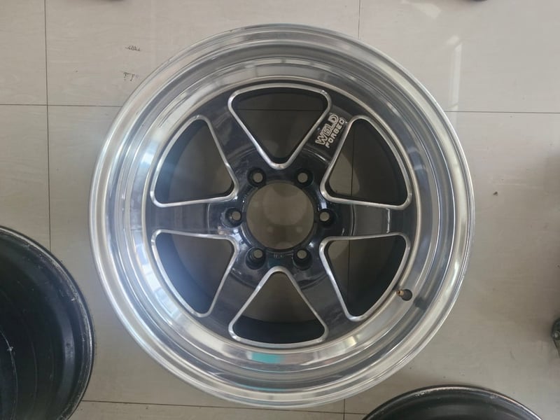 ล้อ WELD มือ 2 ขอบ 18 สภาพพร้อมใช้งาน สำหระบกระบะ 6 รู ล้อ WELD มือ 2 ขอบ 18 สภาพพร้อมใช้งาน สำหระบกระบะ 6 รู