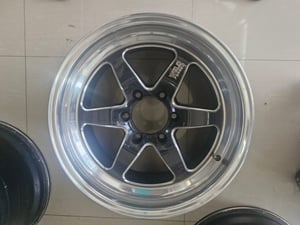 ล้อ WELD มือ 2 ขอบ 18 สภาพพร้อมใช้งาน สำหระบกระบะ 6 รู ล้อ WELD มือ 2 ขอบ 18 สภาพพร้อมใช้งาน สำหระบกระบะ 6 รู