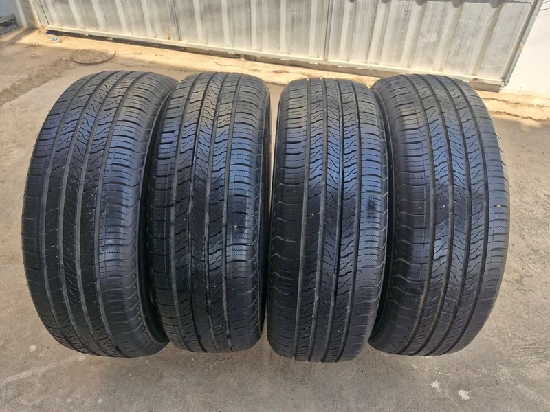 ยางป้ายแดง GOODRIDE SU320 ขนาด 225-60R18 สภาพนางฟ้า