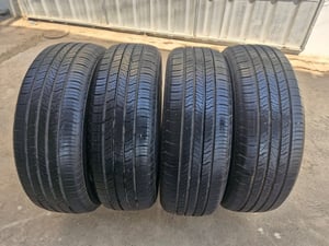 ยางป้ายแดง GOODRIDE SU320 ขนาด 225-60R18 สภาพนางฟ้า