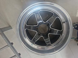 ล้อ WELD มือ 2 ขอบ 18 สภาพพร้อมใช้งาน สำหระบกระบะ 6 รู ล้อ WELD มือ 2 ขอบ 18 สภาพพร้อมใช้งาน สำหระบกระบะ 6 รู