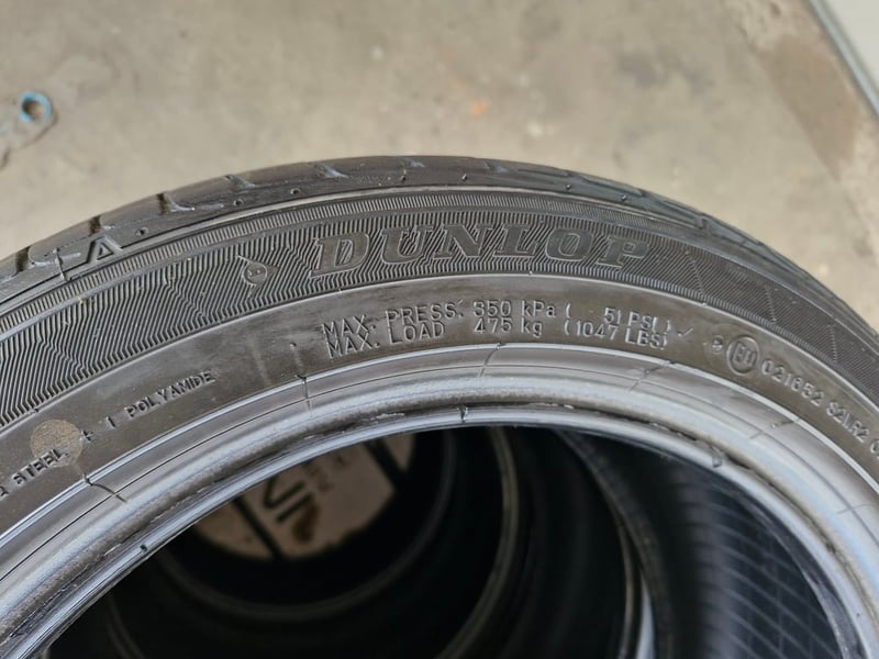 ยางมือ 2 DUNLOP LM705 195-50R15 ยางมือ 2 DUNLOP LM705 195-50R15