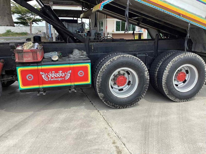 รถดั้ม 12 ล้อ รถดั้ม 12 ล้อ