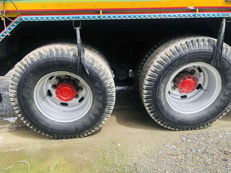 ดำเกษตร 12 ล้อ ดำเกษตร 12 ล้อ