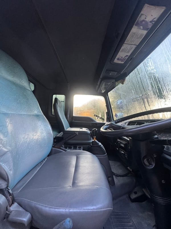 isuzu deca 270 แรงม้า