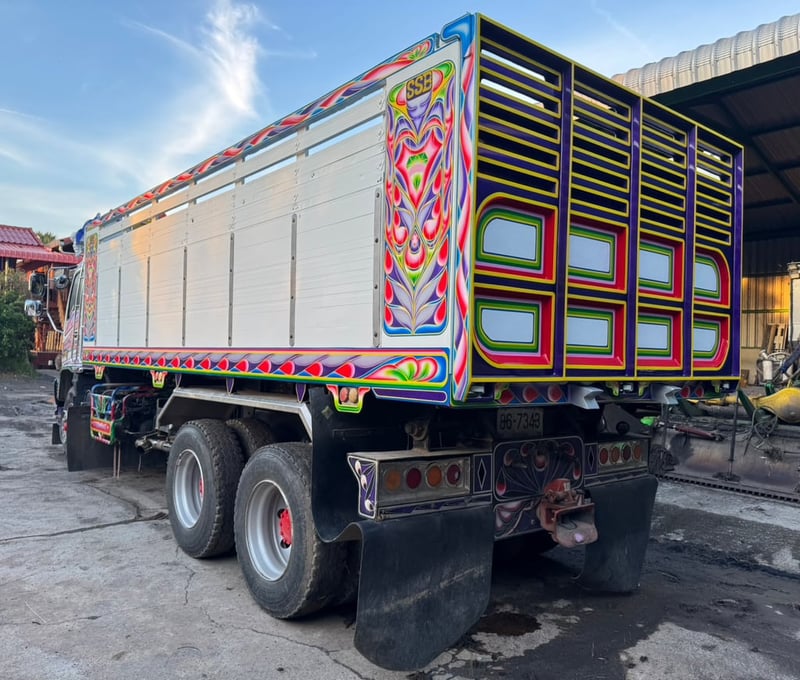 isuzu deca 270 แรงม้า