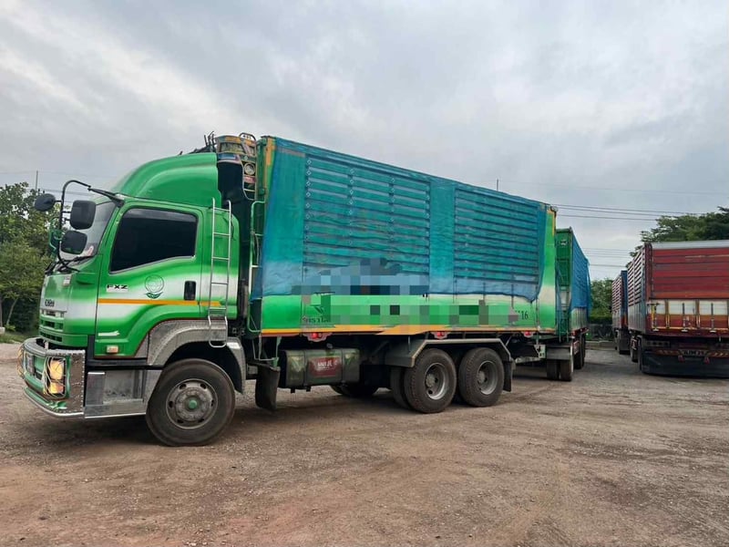 isuzu 360 แรงม้าจดทะเบียนปี 57 ทั้งสองพ่วง isuzu 360 แรงม้าจดทะเบียนปี 57 ทั้งสองพ่วง