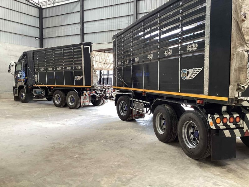 พวกแม่ลูก isuzu 360 แรงม้า