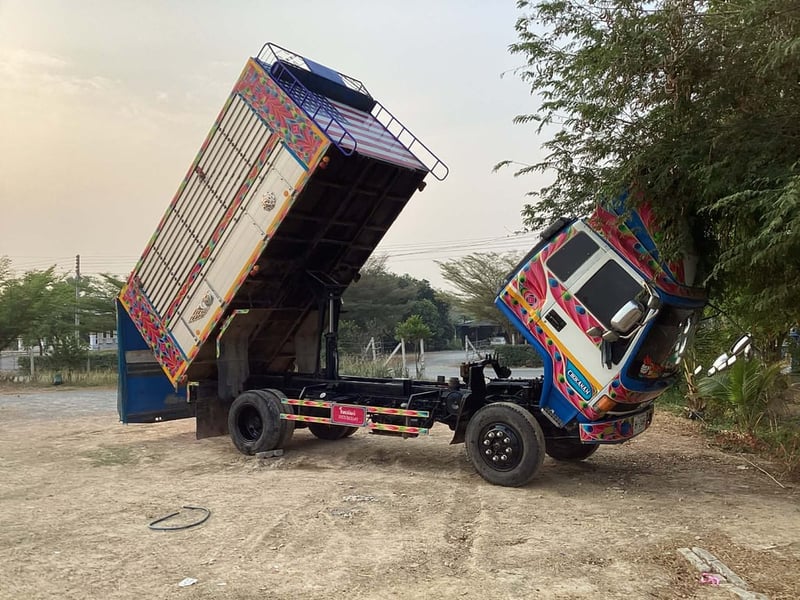 6 ล้อดั้มเกษตร