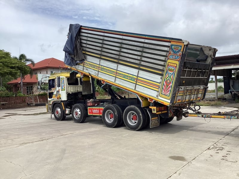 รถดั้ม 12 ล้อเกษตร