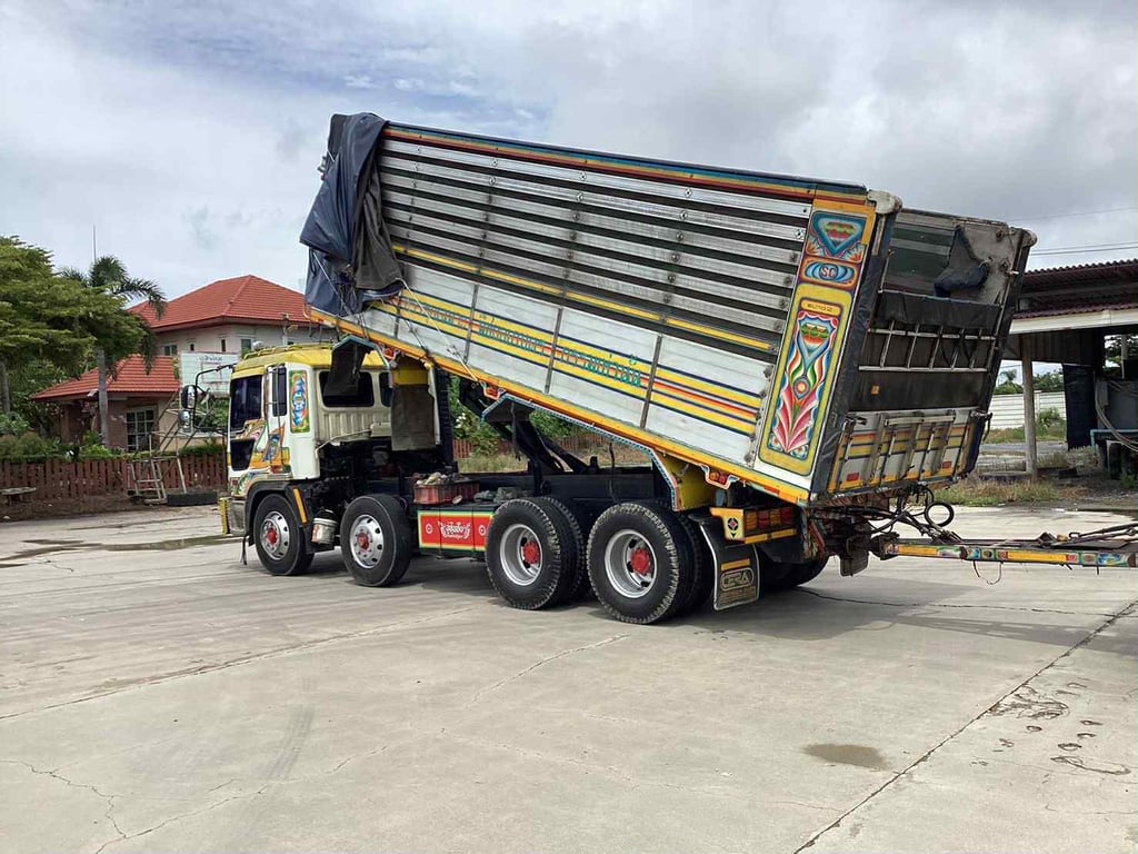 รถดั้ม 12 ล้อ รถดั้ม 12 ล้อ