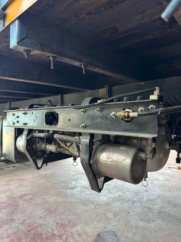 รถหกล้ออีซูซุ NPR 115