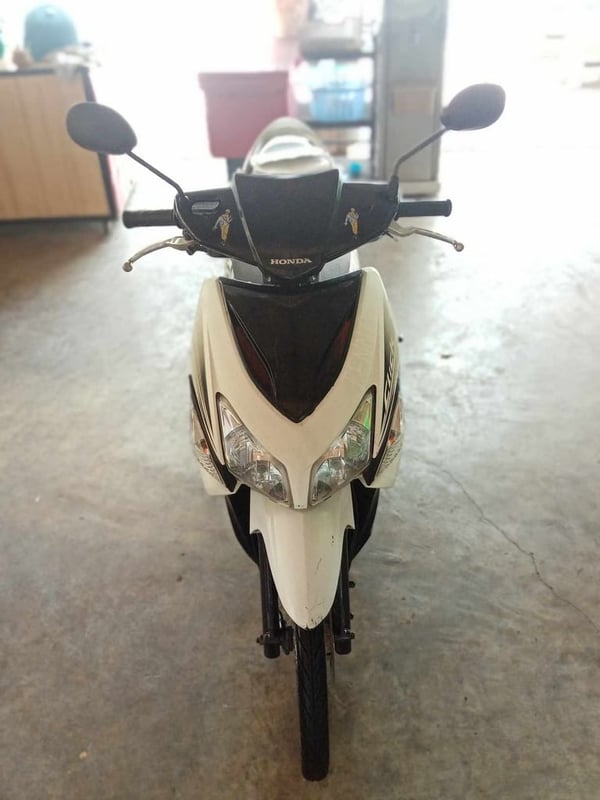 Honda Click110 คาบู มีเล่มทะเบียน+ชุดโอน(ภาษีขาดเกิน) Honda Click110 คาบู มีเล่มทะเบียน+ชุดโอน(ภาษีขาดเกิน)