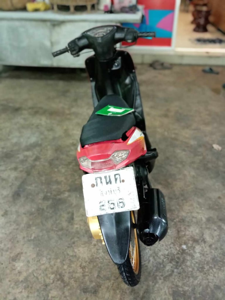 Yamaha Mio เครื่องเดิม คาบูเเดช มีเล่ม Yamaha Mio เครื่องเดิม คาบูเเดช มีเล่ม