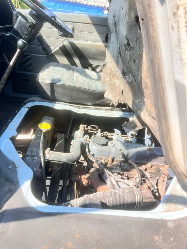 รถบรรทุก Isuzu บรรทุก 4 ล้อ ดั้ม