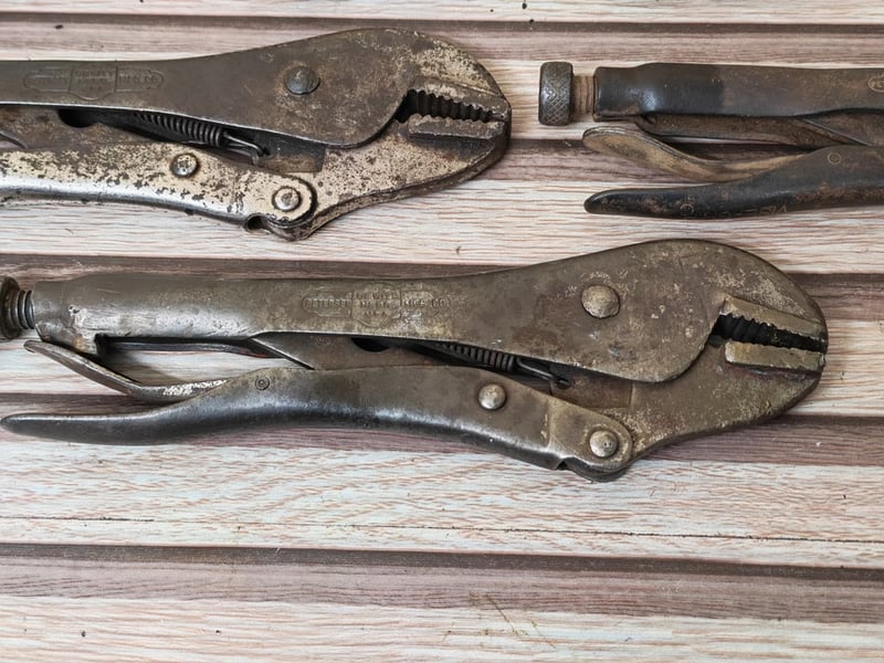 คีมล็อค vise grip รุ่นเก่า(เริ่มหายาก) คีมล็อค vise grip รุ่นเก่า(เริ่มหายาก)