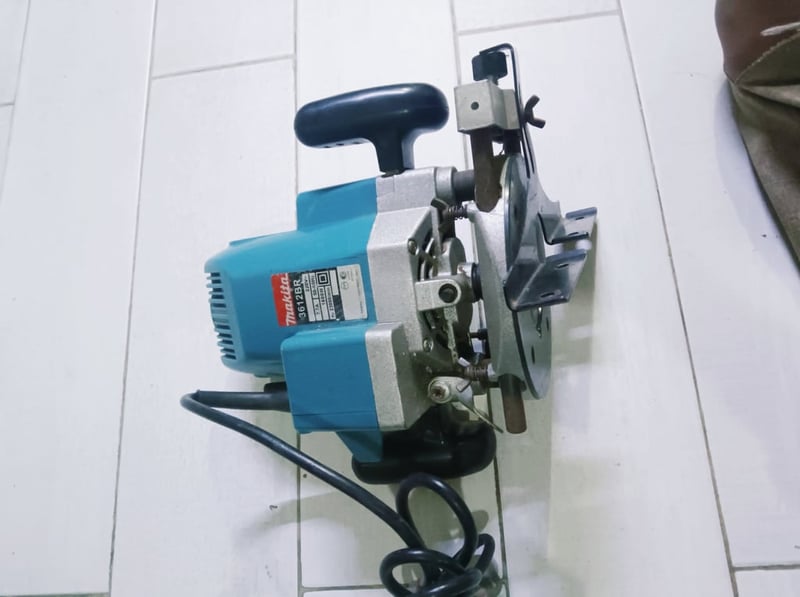 เร้าเตอร์ มากิต้า MAKITA  รุ่น.3621 BR
