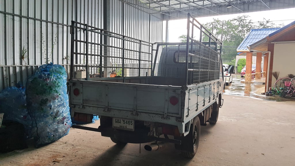ISUZU NKR55EX1S 88แรงม้า รถบรรทุก 4ล้อ กระบะคอกสูง ปี1997 เลขไมล์ 376,884 กม. ISUZU NKR55EX1S 88แรงม้า รถบรรทุก 4ล้อ กระบะคอกสูง ปี1997 เลขไมล์ 376,884 กม.