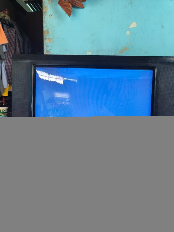 ต้องการขายด่วน ๆ ครับ Tvสี ขนาด 21" SANYO รุ่น CT21VF1BS