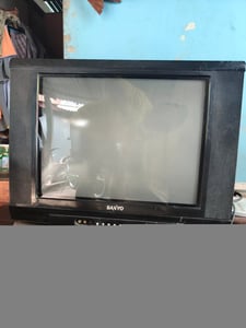 ต้องการขายด่วน ๆ ครับ Tvสี ขนาด 21" SANYO รุ่น CT21VF1BS