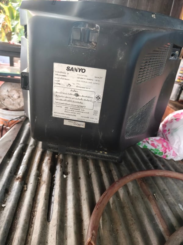 ต้องการขายด่วน ๆ ครับ Tvสี ขนาด 21" SANYO รุ่น CT21VF1BS