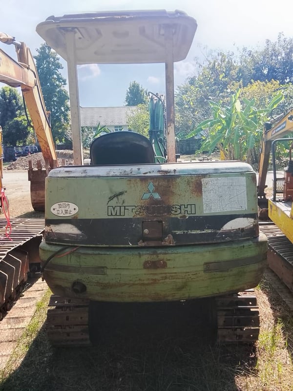 รถขุด MITSUBISHI MM35 สภาพดี พร้อมใช้งาน รถขุด MITSUBISHI MM35 สภาพดี พร้อมใช้งาน