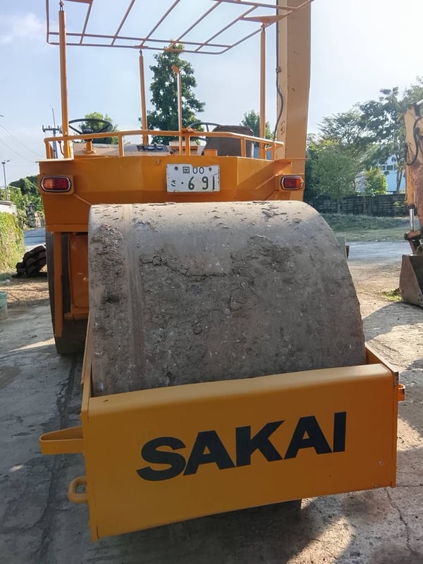 รถบด SAKAI R2 3ล้อเหล็ก สภาพดี พร้อมใช้งาน รถบด SAKAI R2 3ล้อเหล็ก สภาพดี พร้อมใช้งาน