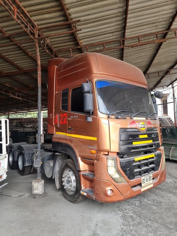 NISSAN UD GWE 375แรงม้า รถบรรทุก หัวลาก 10ล้อ หัวลาก เฉพาะหัว ปี2015