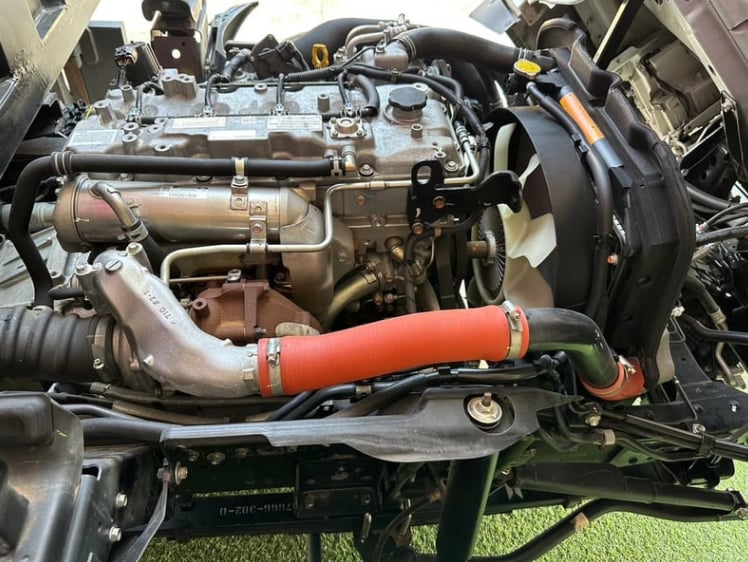 ISUZU NMR 130แรงม้า รถบรรทุก 6ล้อ ตู้แห้ง ปี2024 เลขไมล์ 71,000 กม.