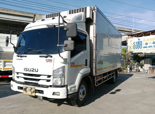 ISUZU FRR 240แรงม้า รถบรรทุก 6ล้อ ตู้เย็น ปี2020