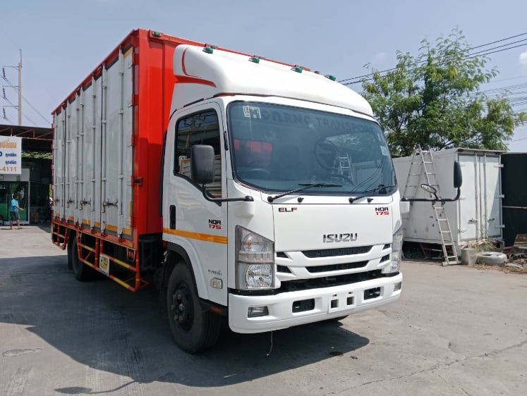 ISUZU NQR175 ปี65 ตู้10บาน ยาว5.6เมตร รถสวย เครื่องดี