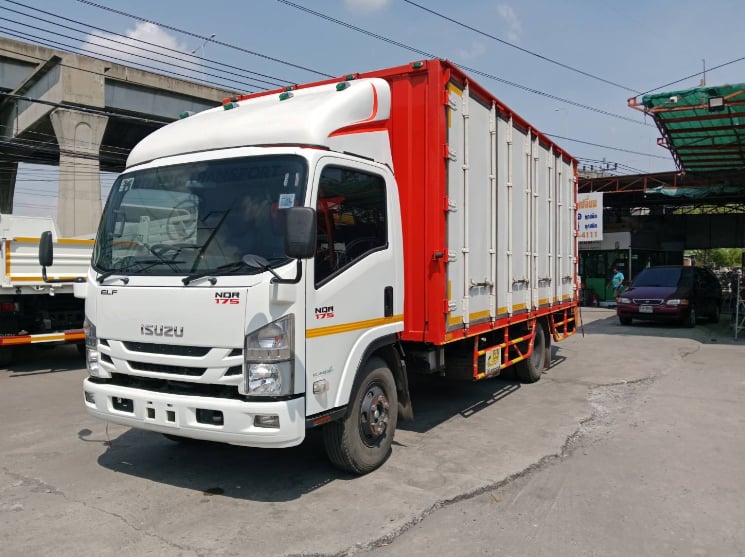 ISUZU NQR175 ปี65 ตู้10บาน ยาว5.6เมตร รถสวย เครื่องดี