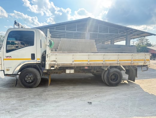 ISUZU NPR 150แรงม้า รถบรรทุก 6ล้อ กระบะเหล็ก ปี2014