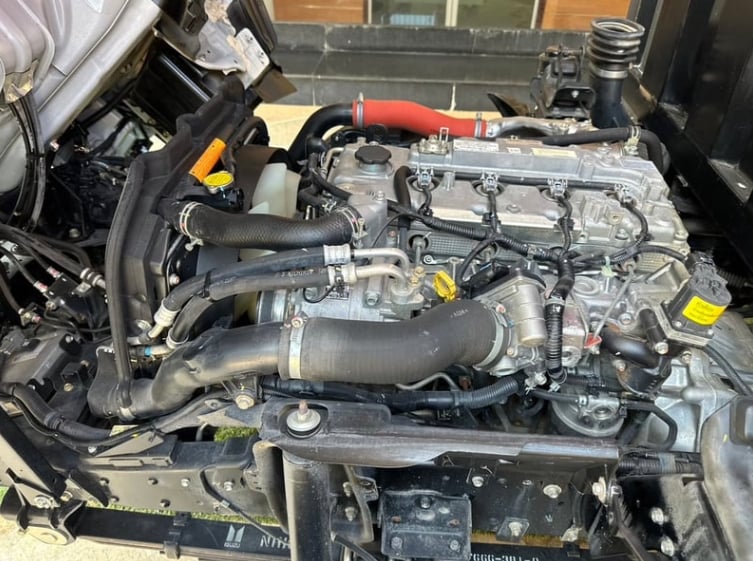 ISUZU NMR 130แรงม้า รถบรรทุก 6ล้อ ตู้แห้ง ปี2024 เลขไมล์ 71,000 กม.