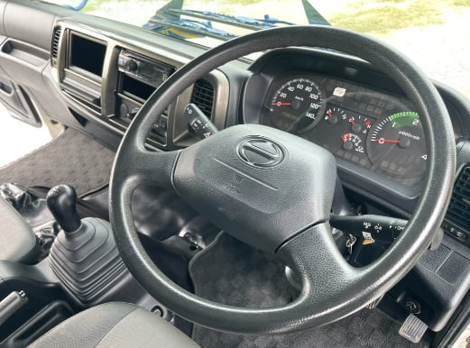 HINO FC 210แรงม้า รถบรรทุก 6ล้อ กระบะคอกสูง ปี2018