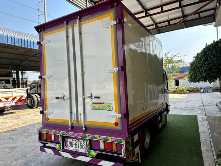 ISUZU NMR 130แรงม้า รถบรรทุก 6ล้อ ตู้แห้ง ปี2024 เลขไมล์ 71,000 กม.