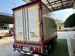 ISUZU NMR 130แรงม้า รถบรรทุก 6ล้อ ตู้แห้ง ปี2024 เลขไมล์ 71,000 กม.