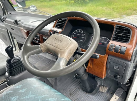 ISUZU NQR 150แรงม้า รถบรรทุก 6ล้อ กระบะคอกสูง ปี2005