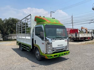 ISUZU NMR 130แรงม้า รถบรรทุก 6ล้อ กระบะคอกสูง ปี2015 ISUZU NMR 130แรงม้า รถบรรทุก 6ล้อ กระบะคอกสูง ปี2015