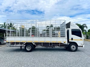 ISUZU NQR 175แรงม้า รถบรรทุก 6ล้อ กระบะคอกสูง ปี2014 ISUZU NQR 175แรงม้า รถบรรทุก 6ล้อ กระบะคอกสูง ปี2014