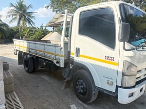 ISUZU NPR 150แรงม้า รถบรรทุก 6ล้อ กระบะเหล็ก ปี2014